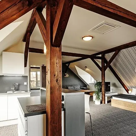 Bird's Nest Guest house 3*