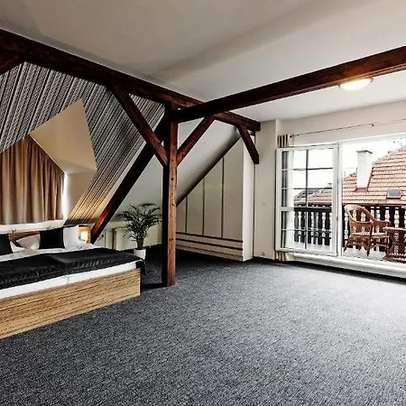 Bird's Nest Guest house