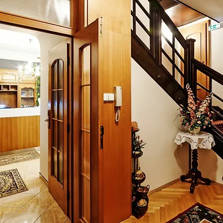 Bird's Nest Guest house