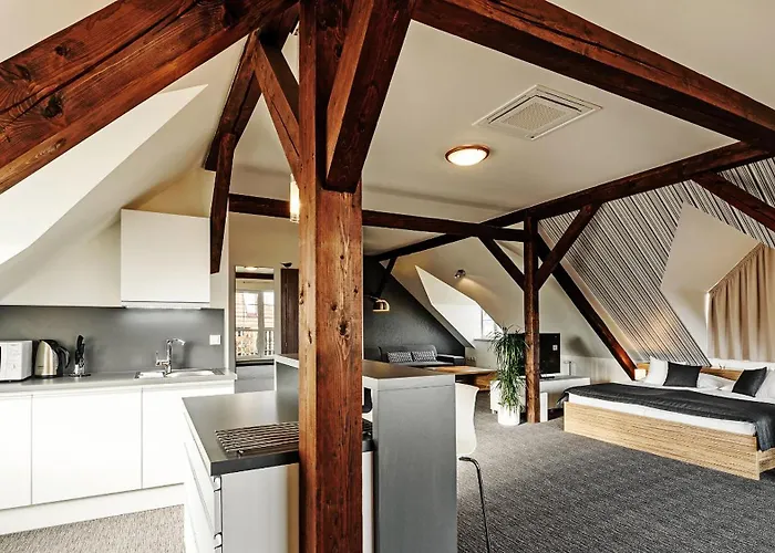 Bird's Nest Pensionat 3*